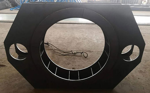 上海唬；；；BIN宝盈集团机械人焊接事情站焊接大型工件