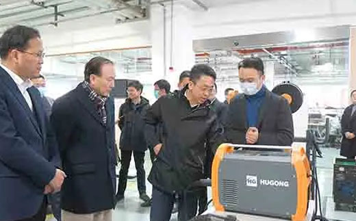 南昌市委常委、副市长王万征一行莅临上；；；BIN宝盈集团集团总部考察